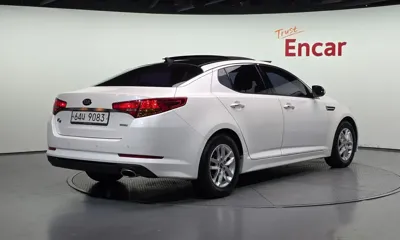 Kia K5 2013, 106871 км, за 2734.91 USD