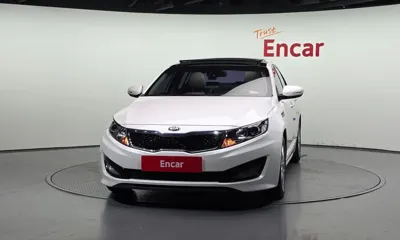 Kia K5 2013, 106871 км, за 2734.91 USD