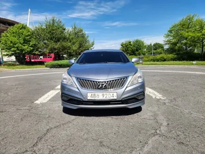 Hyundai Grandeur 2016, 253389 км, за 2865.14 USD