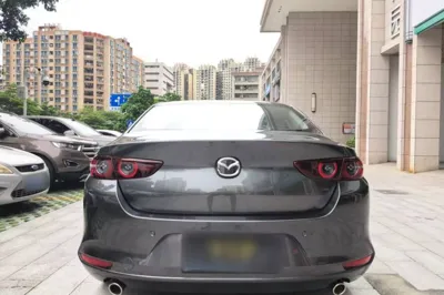 Mazda Mazda 3 Axela 2021, 72000 км, за 12075 USD