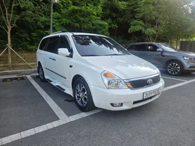 Kia Canival 2013, 175575 км, за 3479.06 USD