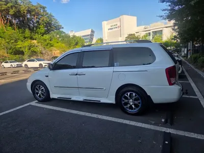 Kia Canival 2013, 175575 км, за 3479.06 USD