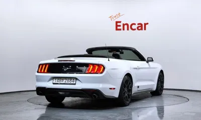 Ford Mustang 2019, 117612 км, за 12884.04 USD