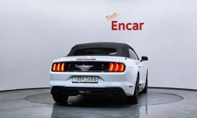 Ford Mustang 2019, 117612 км, за 12884.04 USD