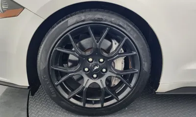 Ford Mustang 2019, 117612 км, за 12884.04 USD