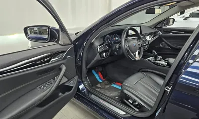 BMW 5-Series 2019, 69081 км, за 15165.55 USD - фото 10