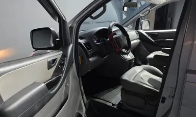 Hyundai Starex 2018, 59489 км, за 9446.26 USD - фото 10