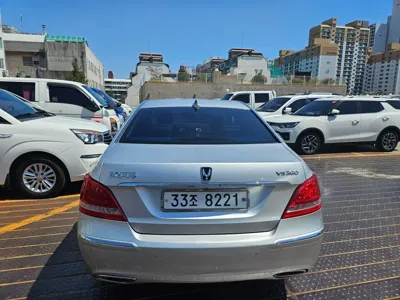 Hyundai Equus 2010, 118307 км, за 3255.84 USD