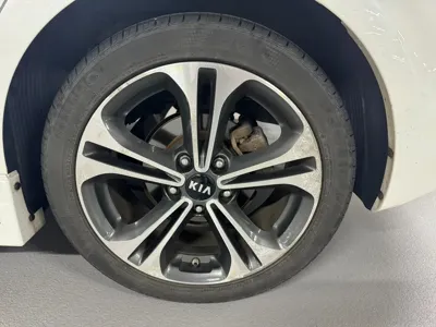 Kia K3 2013, 123751 км, за 3610.35 USD
