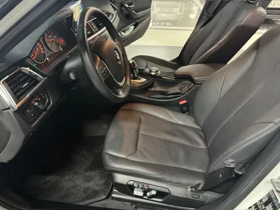BMW 3-Series 2018, 149218 км, за 9051.24 USD - фото 15