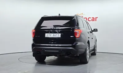 Ford Explorer 2018, 120903 км, за 10927.14 USD