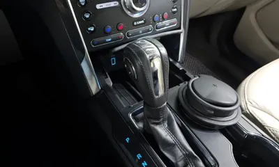 Ford Explorer 2018, 120903 км, за 10927.14 USD - фото 9