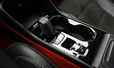 Volvo XC40 2021, 44646 км, за 18434.09 USD - фото 9