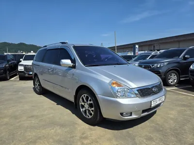 Kia Canival 2013, 159200 км, за 3061.89 USD - фото 19