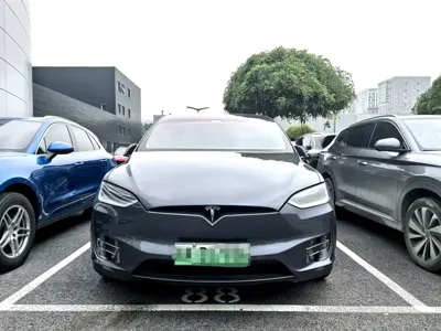 Tesla Model X 2018, 35000 км, за 29399.08 USD