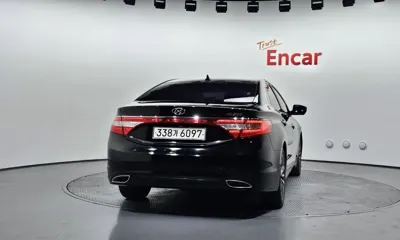 Hyundai Grandeur 2013, 122369 км, за 3190.73 USD