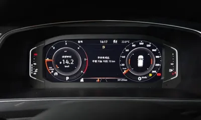Volkswagen Tiguan 2022, 59129 км, за 29867.4 USD - фото 8