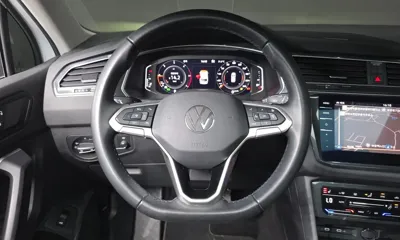 Volkswagen Tiguan 2022, 59129 км, за 29867.4 USD - фото 16