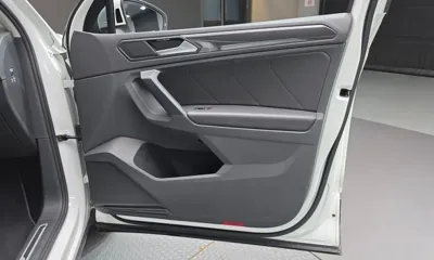 Volkswagen Tiguan 2022, 59129 км, за 29867.4 USD - фото 25