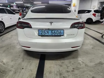 Tesla Model 3 2020, 111283 км, за 21647.27 USD
