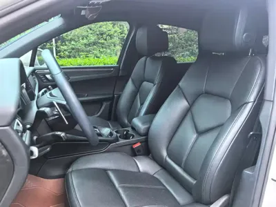 Porsche Macan 2025, 26700 км, за 57636.6 USD
