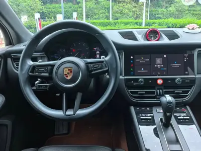 Porsche Macan 2025, 26700 км, за 57636.6 USD - фото 11