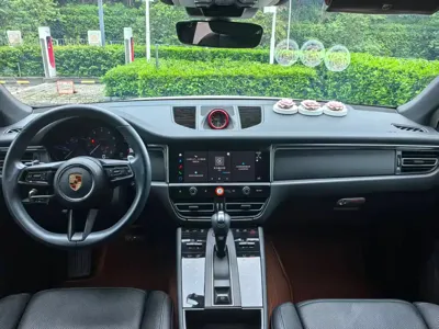 Porsche Macan 2025, 26700 км, за 57636.6 USD - фото 12