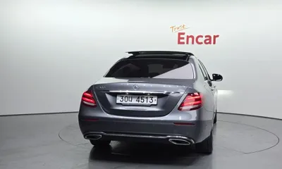 Mercedes-Benz E-Class 2019, 83529 км, за 16459.56 USD