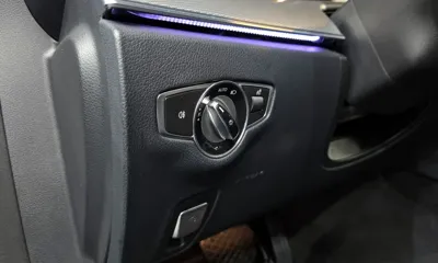 Mercedes-Benz E-Class 2019, 83529 км, за 16459.56 USD - фото 12
