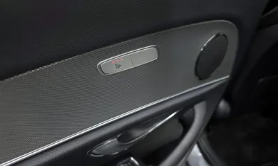 Mercedes-Benz E-Class 2019, 83529 км, за 16459.56 USD - фото 17