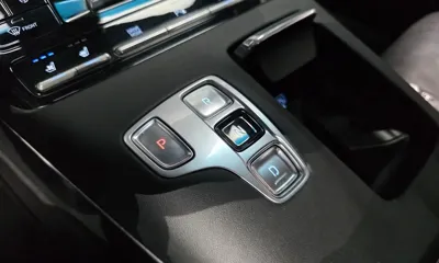 Hyundai Grandeur 2022, 100624 км, за 12480.29 USD - фото 9