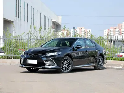 Toyota Camry 2023, 33000 км, за 17666.37 USD
