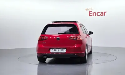 Volkswagen Golf 2014, 89800 км, за 8259 USD