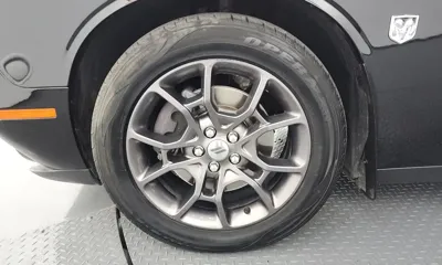 Dodge Challenger 2018, 80675 км, за 32099.25 USD