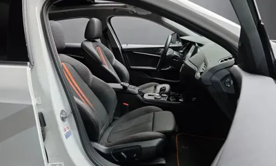 BMW 1-Series 2021, 67766 км, за 14375.74 USD - фото 26