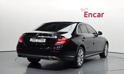 Mercedes-Benz E-Class 2018, 117678 км, за 15071.4 USD
