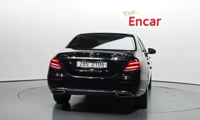Mercedes-Benz E-Class 2018, 117678 км, за 15071.4 USD