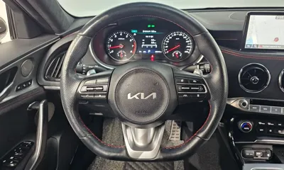 Kia Stinger 2023, 85213 км, за 19160.88 USD - фото 13