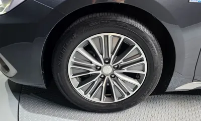 Hyundai Grandeur 2018, 173102 км, за 8791.65 USD