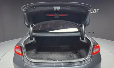 Hyundai Grandeur 2018, 173102 км, за 8791.65 USD - фото 20
