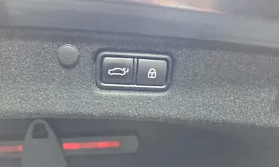 Hyundai Grandeur 2018, 173102 км, за 8791.65 USD - фото 36