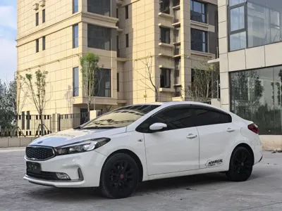 Kia K3 · 2016 год