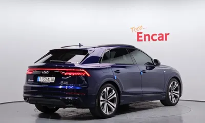 Audi Q8 2023, 43383 км, за 54525.14 USD