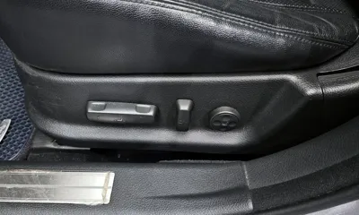 Hyundai Genesis 2012, 140476 км, за 3807.27 USD - фото 18