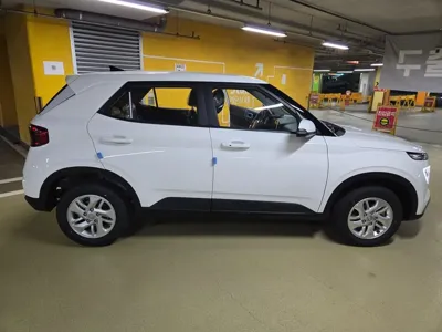 Hyundai Venue 2026, 5 км, за 2003.64 USD