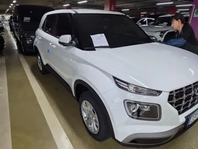 Hyundai Venue 2026, 5 км, за 2003.64 USD - фото 9