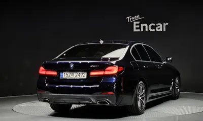 BMW 5-Series 2021, 52527 км, за 24496.67 USD