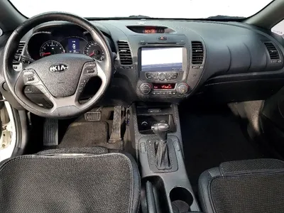 Kia K3 2013, 130220 км, за 2472.03 USD
