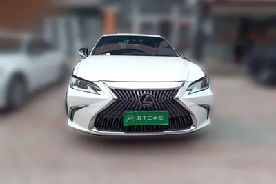 Lexus ES 2018, 94000 км, за 22218 USD