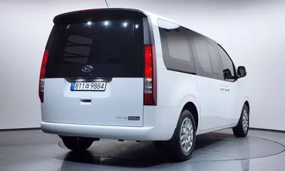 Hyundai Staria 2023, 58133 км, за 18175.91 USD